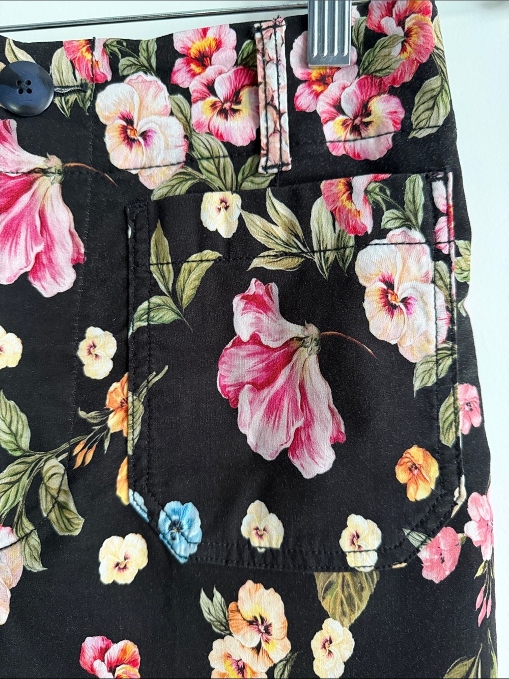 Maeve The Colette pant in dark floral - Picture 4 of 6